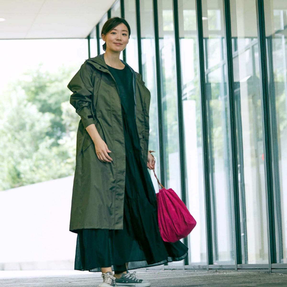 詳細：着用イメージ ［女性モデルのサイズ］身長:168cm 着用サイズ：L 着用カラー：オリーブ