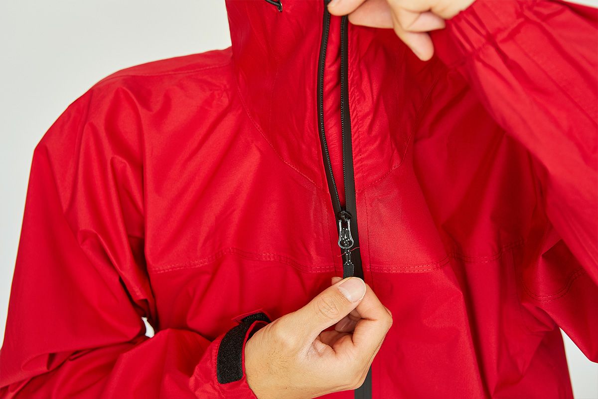 詳細：フロントジップ