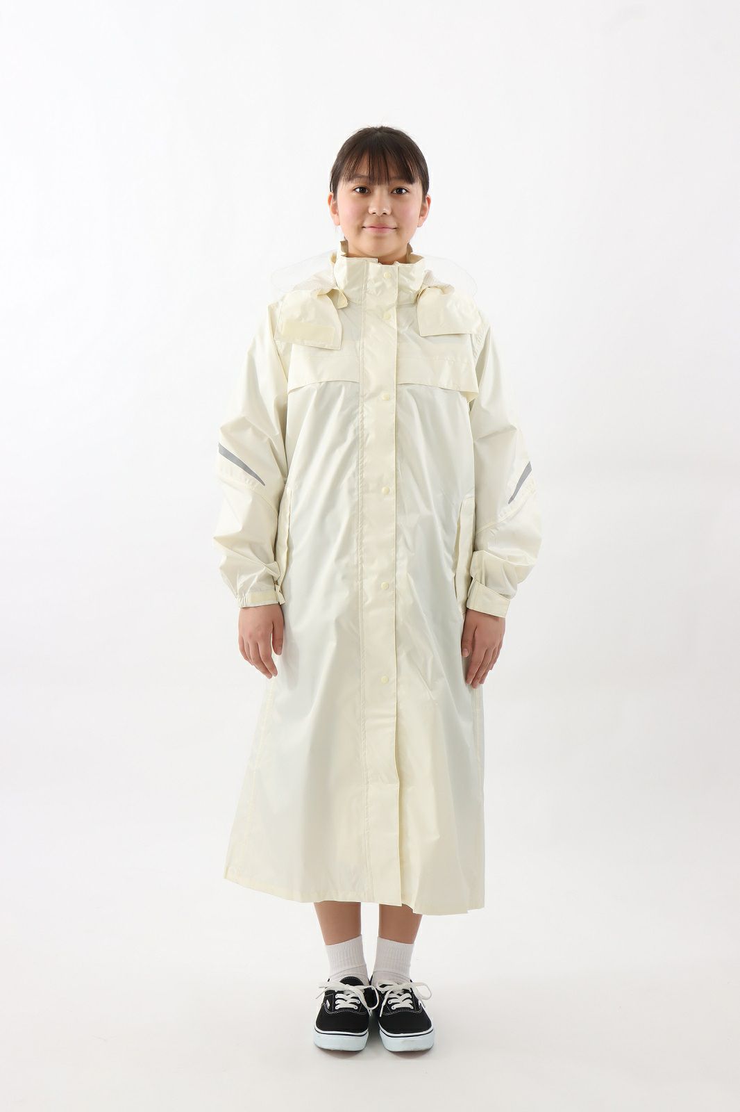 正面 ［女子モデルのサイズ］身長:160cm 着用サイズ：115cm カラー:アイボリー