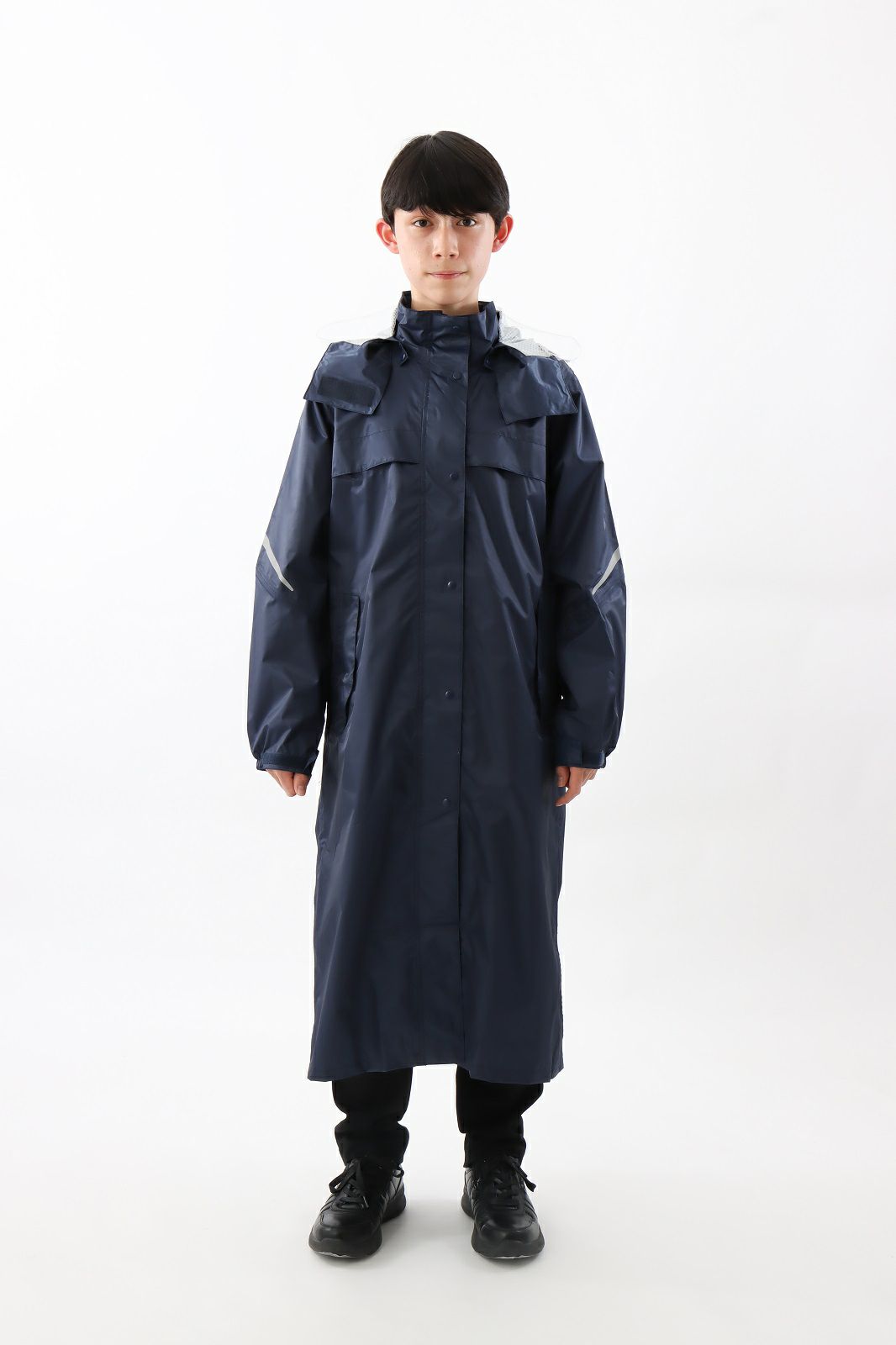 正面 ［男子モデルのサイズ］身長:161cm 着用サイズ：115cm カラー:ネイビー