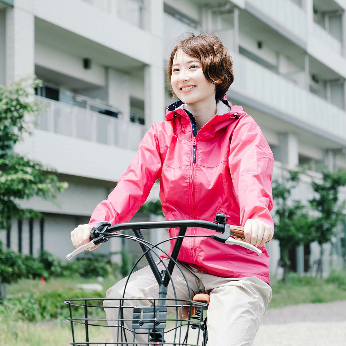 ［女性モデルのサイズ］身長:163cm 着用サイズ：L