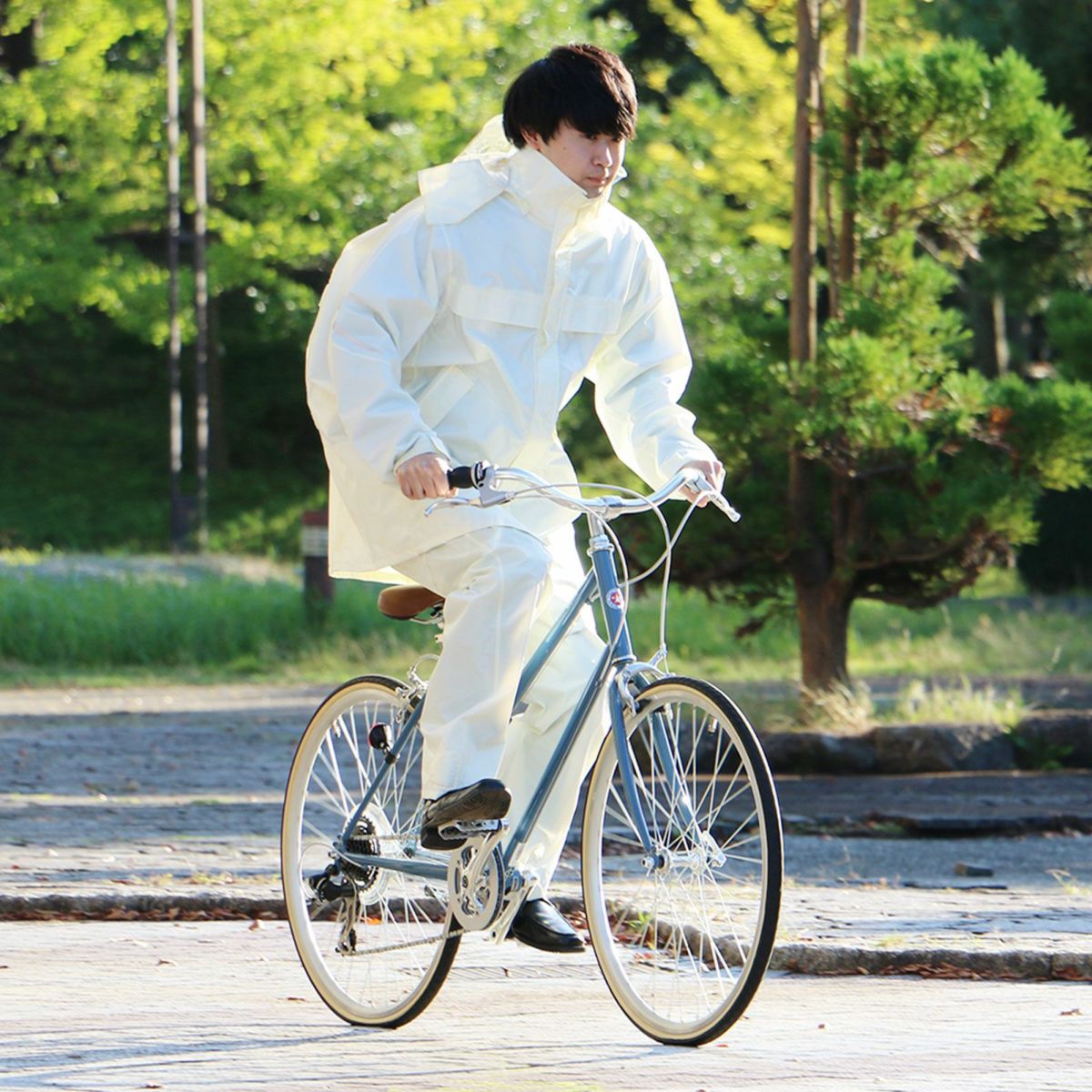 ［男子モデルのサイズ］身長:168cm 着用サイズ：L カラー:アイボリー