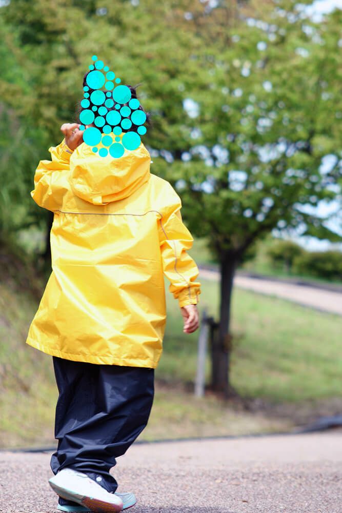 [キッズモデルのサイズ]身長：約120cm　着用サイズ：130