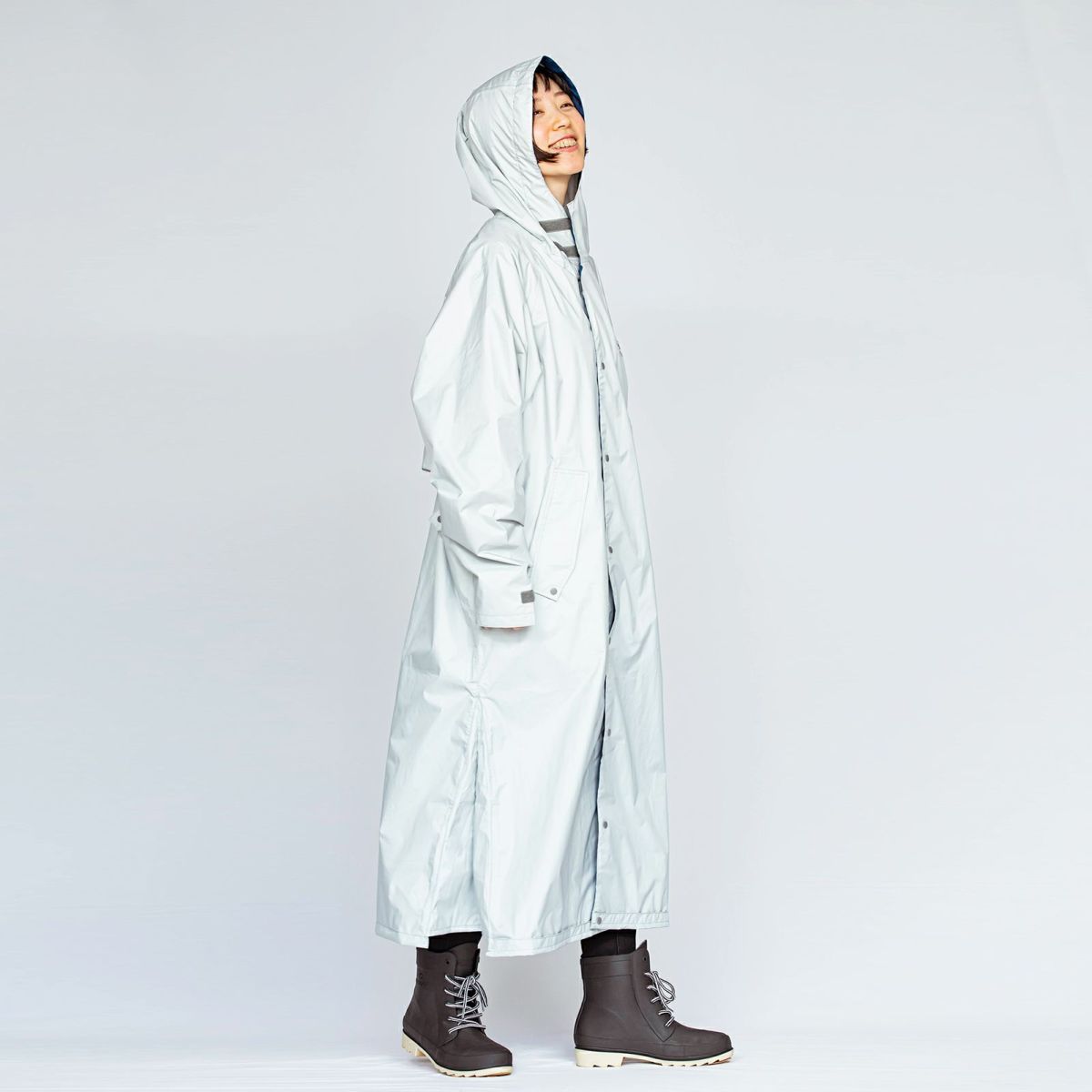 ［女性モデルのサイズ］身長:168cm 着用サイズ：L ／（長靴）6437 ピラルク レインブーツ