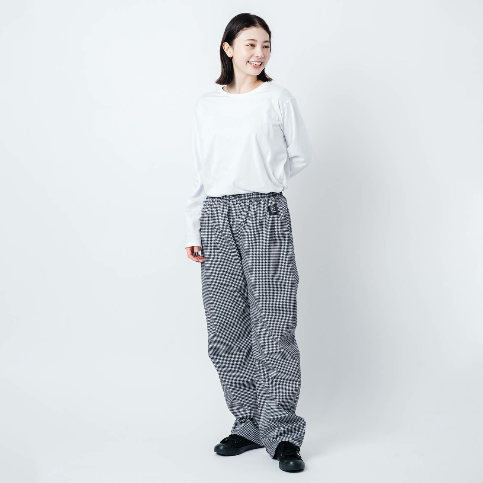 詳細：着用イメージ 千鳥 ［女性モデルのサイズ］身長:166cm 着用サイズ：M