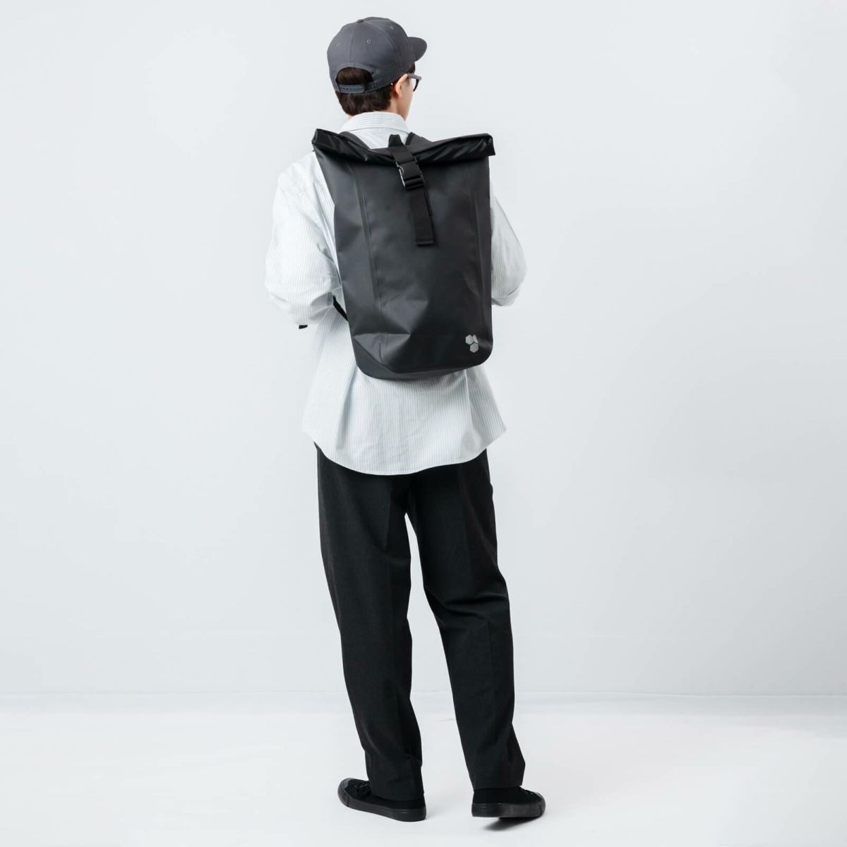 男性モデル身長：181㎝　カラー：ヘザーブラック