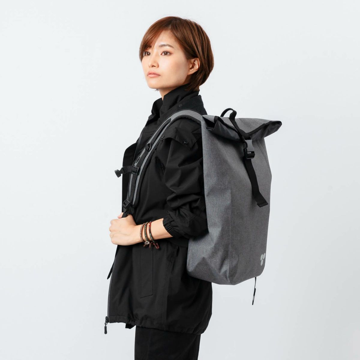 女性モデル身長：163㎝　カラー：ヘザーグレー