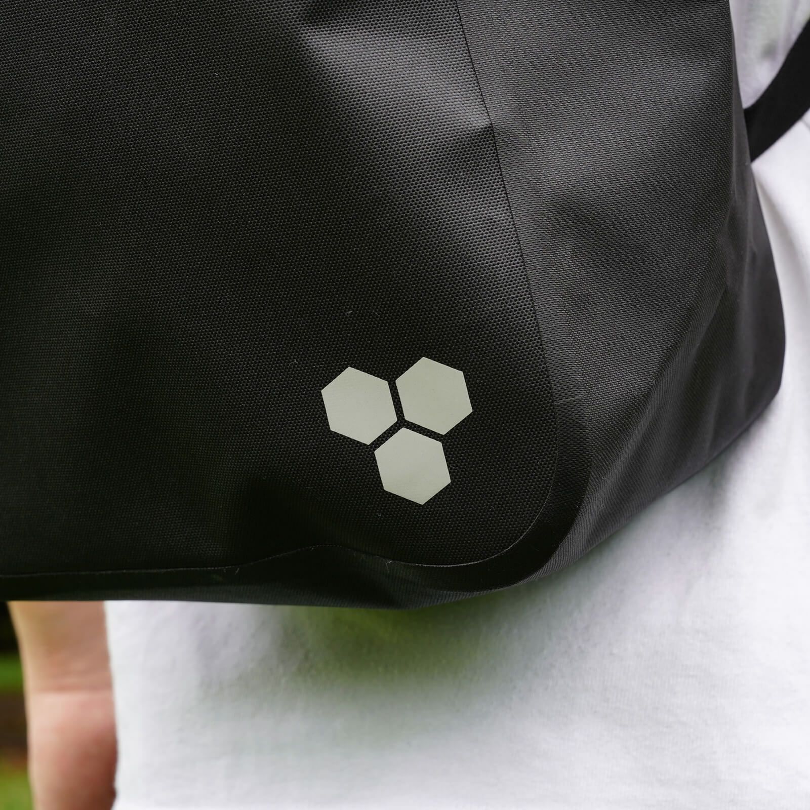 ライトを反射するリフレクターつき