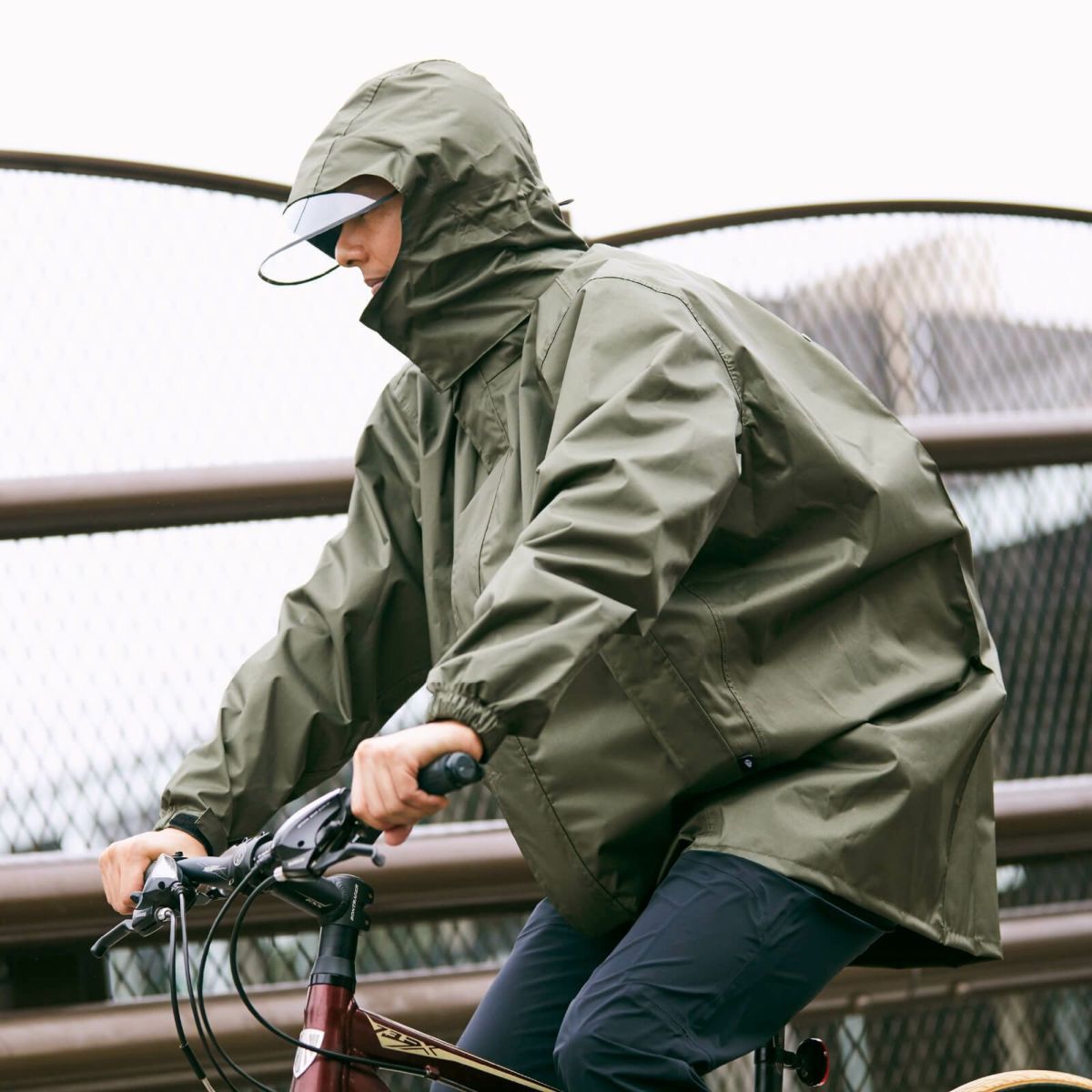 詳細：着用イメージ オリーブ ［男性モデルのサイズ］身長:174cm 着用サイズ：L