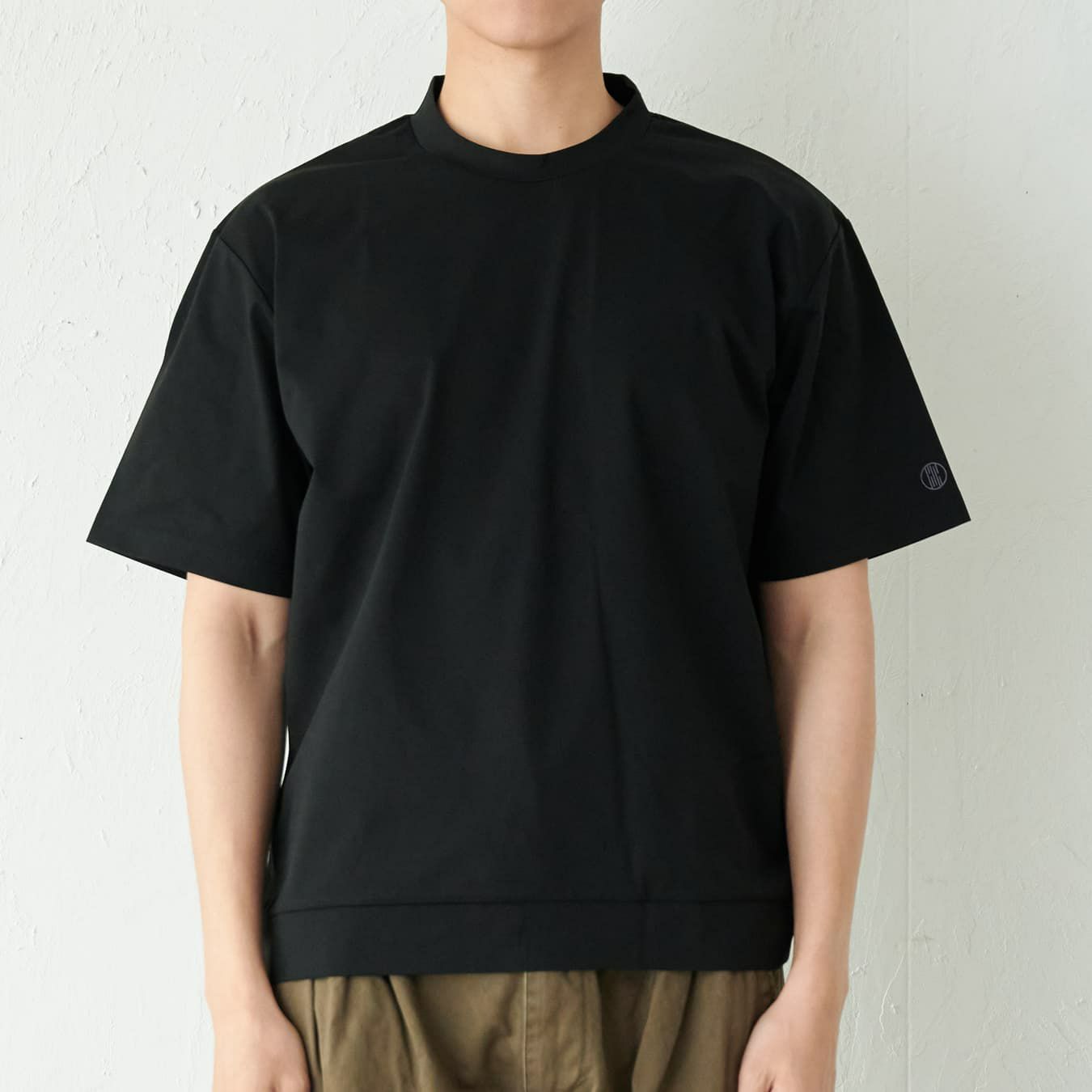 カラー：ブラック