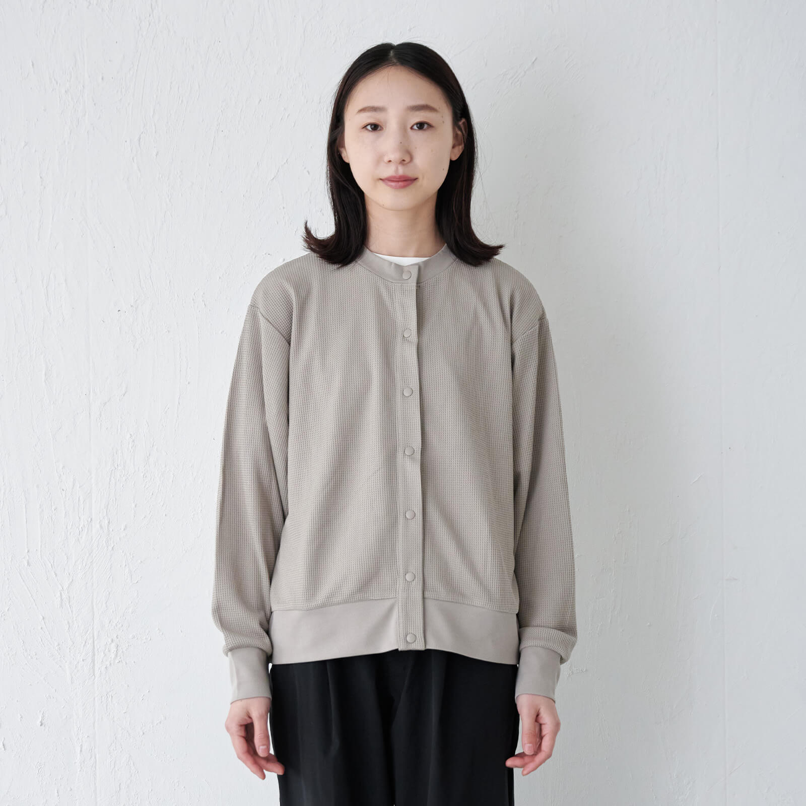 カラー：グレージュ