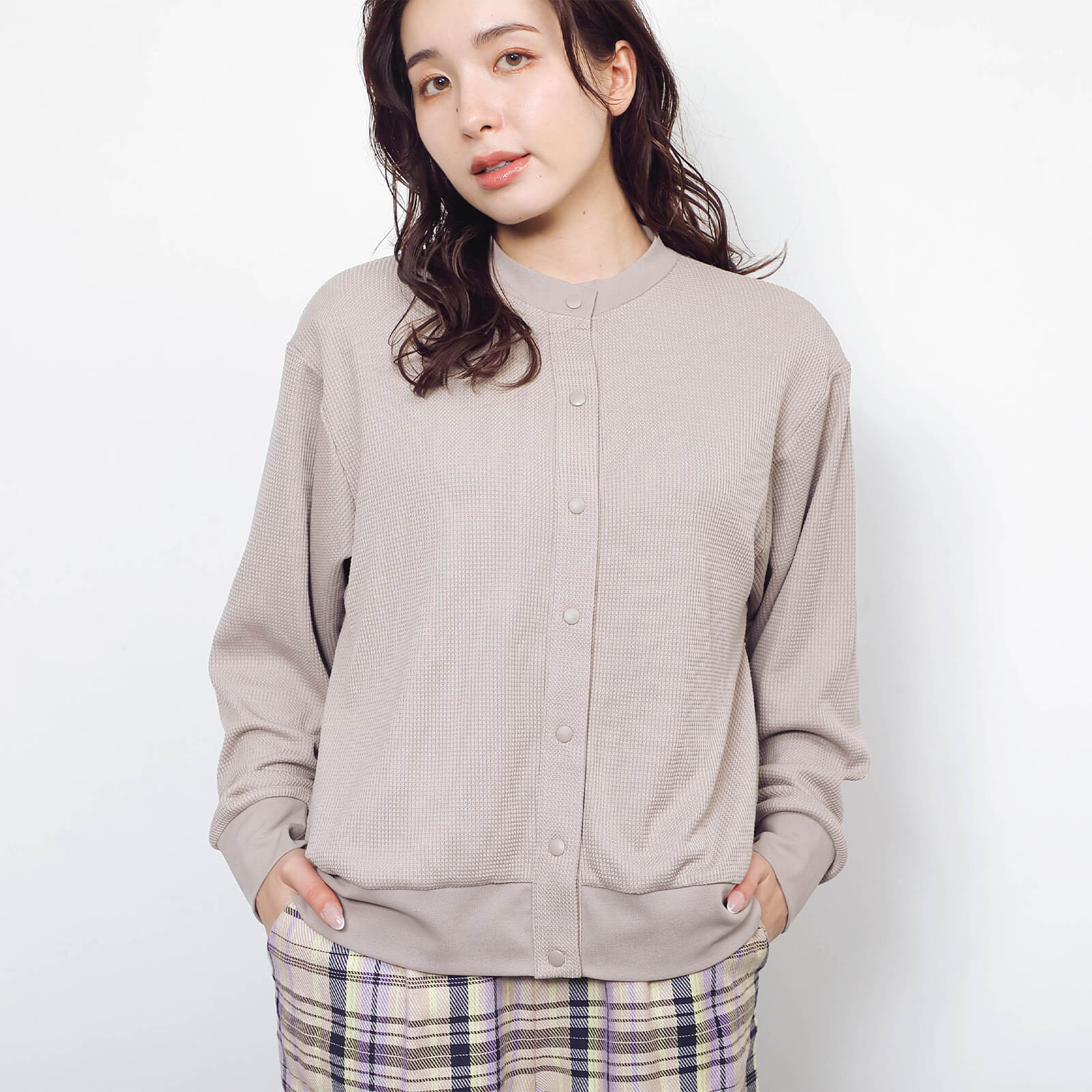 女性モデル：165cm ／ Lサイズ着用