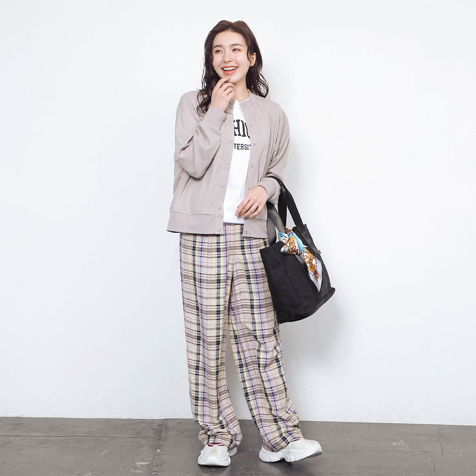 女性モデル：165cm ／ Lサイズ着用