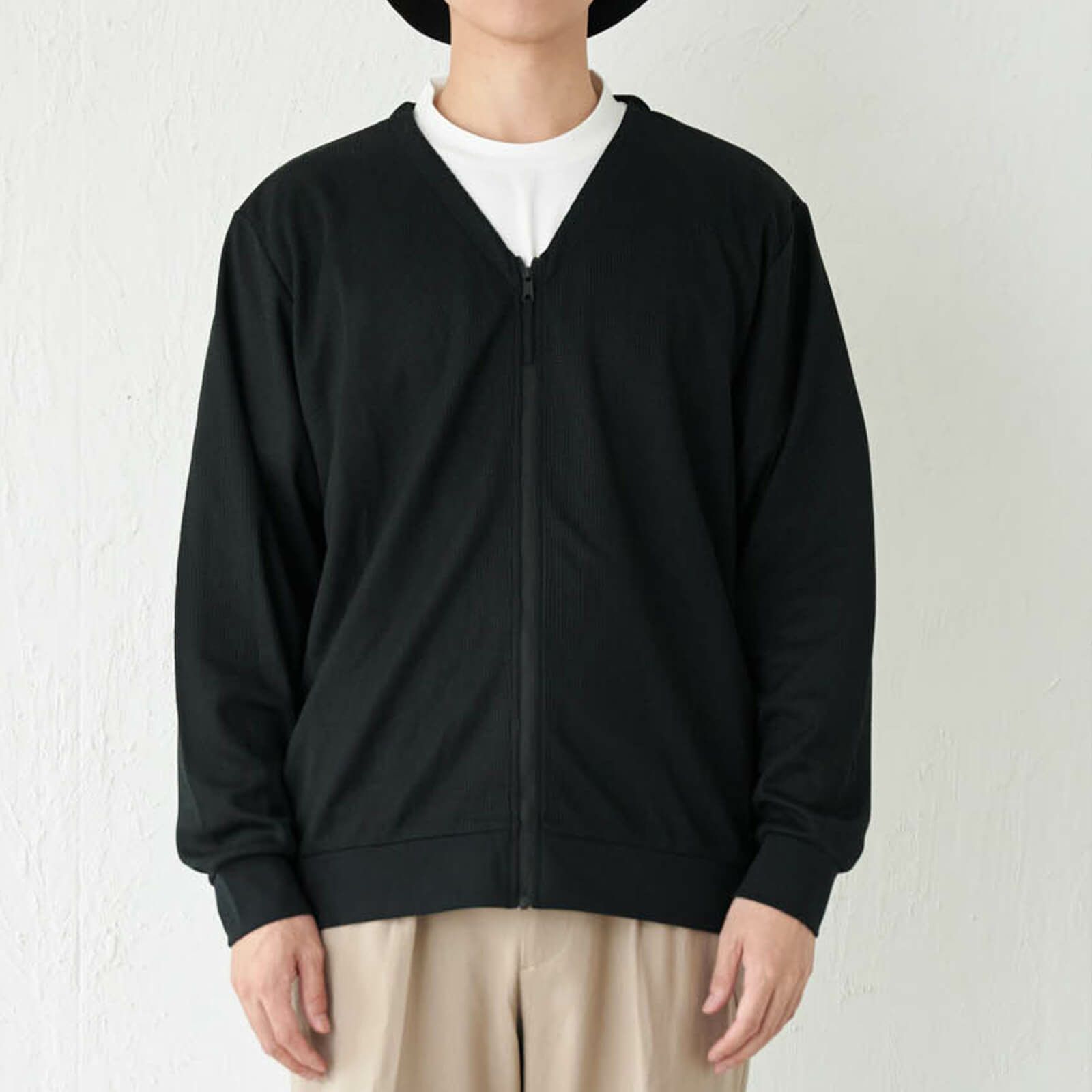 カラー：ブラック