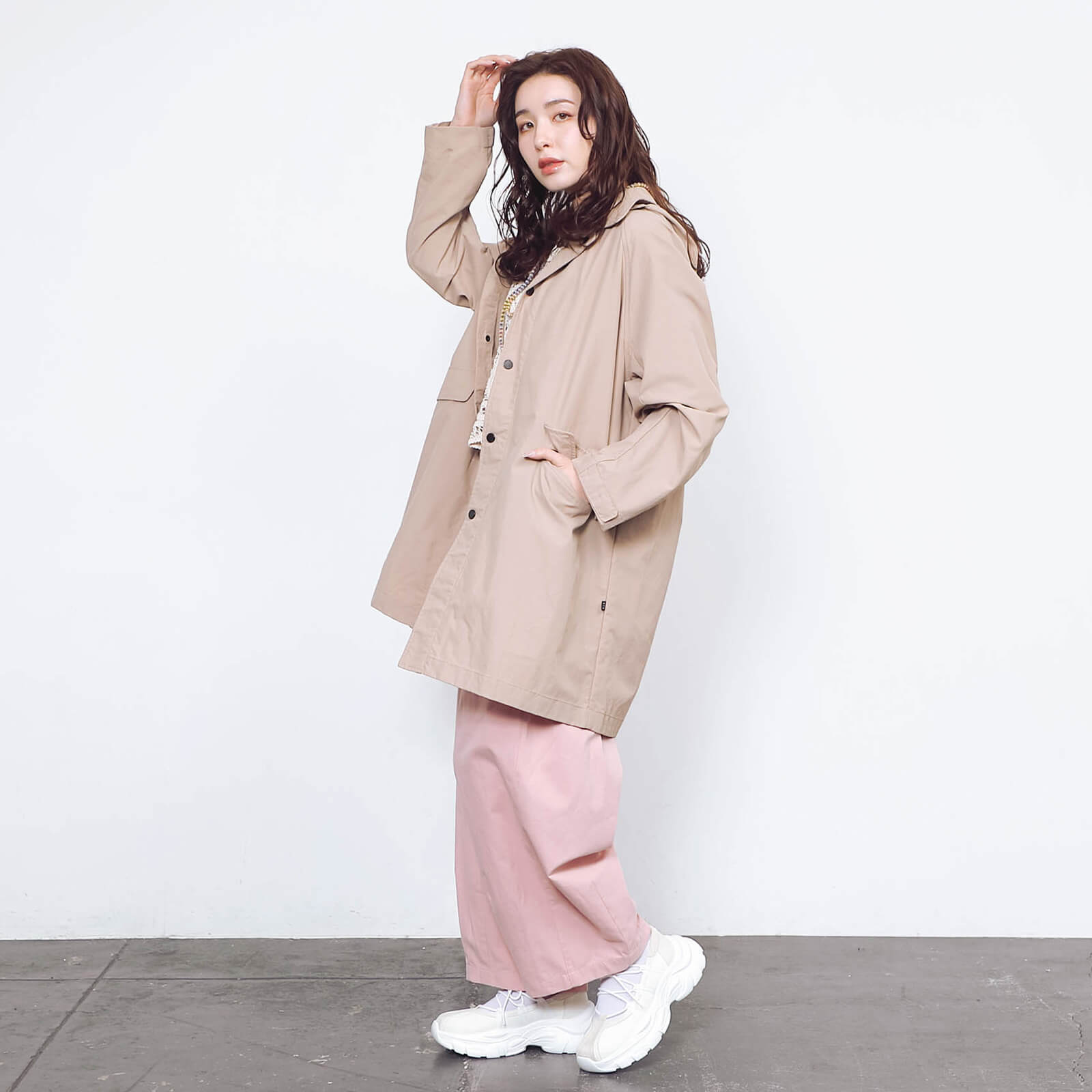 モデル：165cm／Mサイズ着用