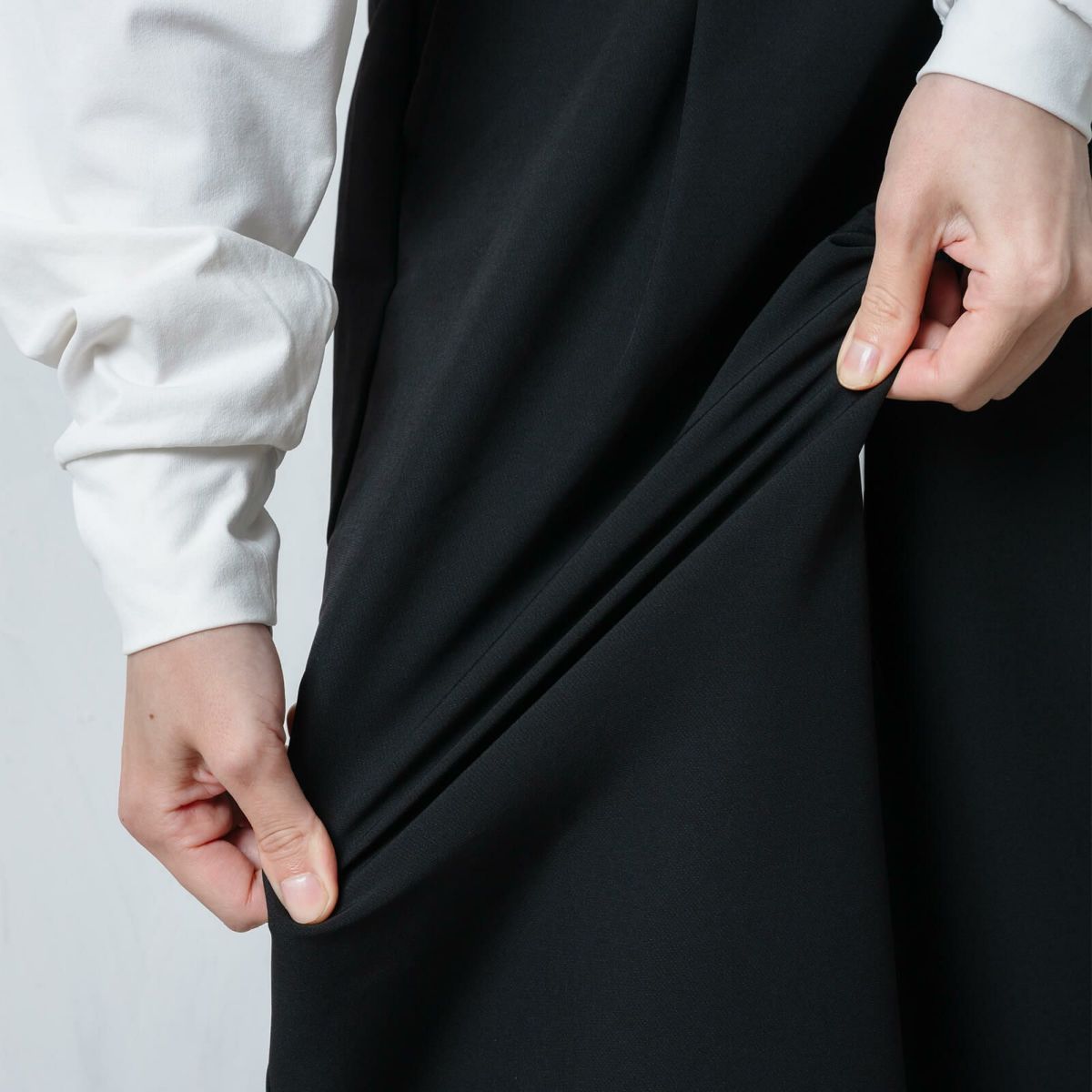 ストレッチ素材で動きやすく